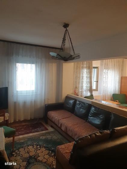 Apartament cu 4 camere în Ultracentral