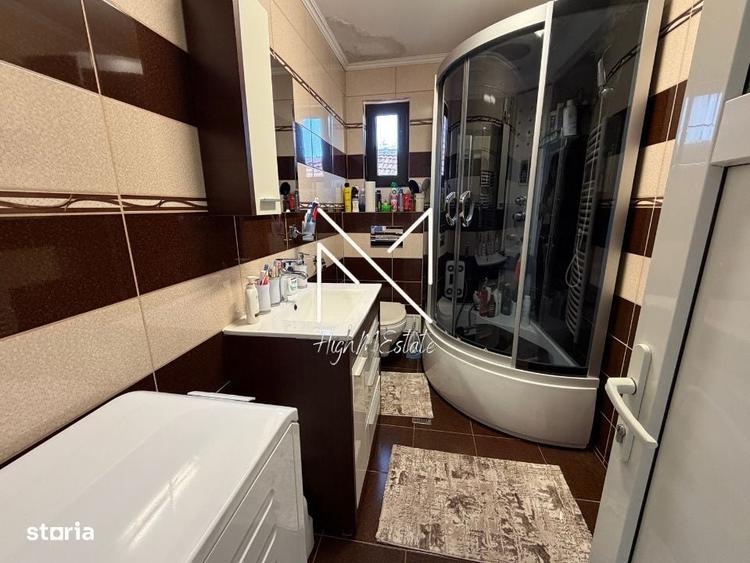 Casă cu 4 camere cu Teren 493 Mp în Noua