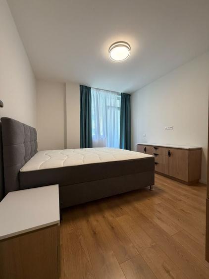 Apartament cu 3 camere semidecomandat, mobilat în Florești