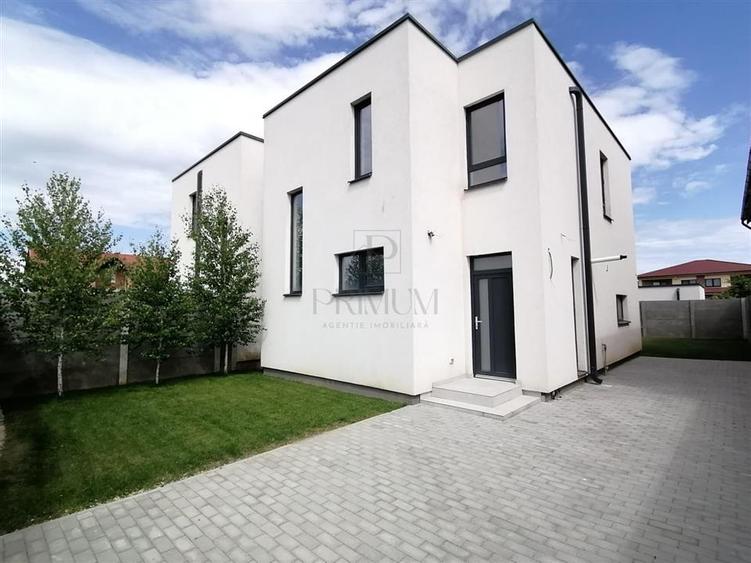 Duplex cu 4 camere cu Teren 280 Mp în Moșnița Nouă