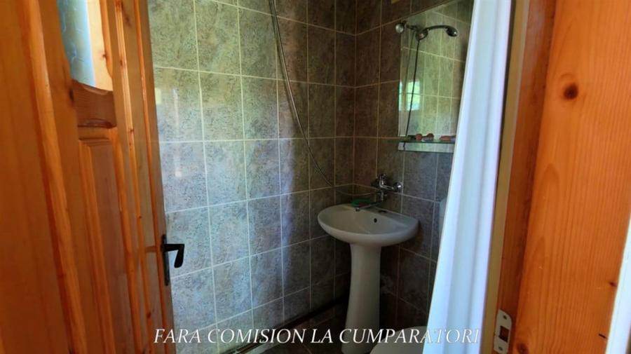 Casă cu 3 camere cu Teren 1233 Mp în Budești