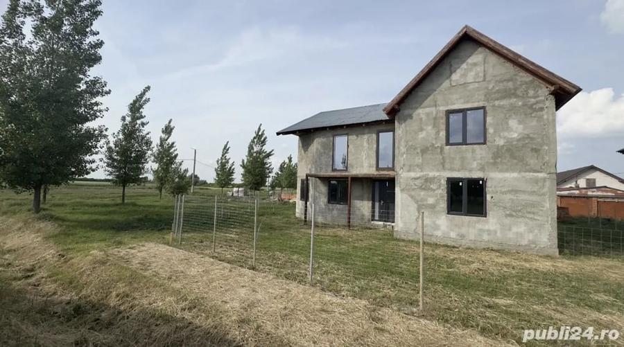 Casă cu Teren 450 Mp în Central