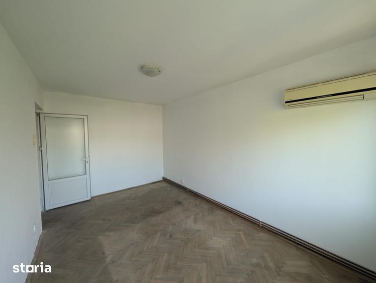 Apartament cu 3 camere decomandat în Vest