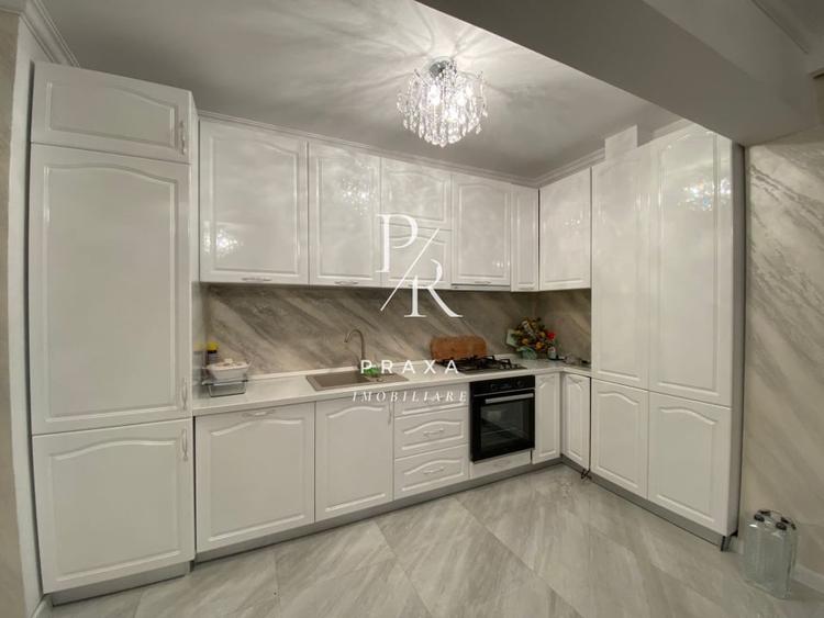 Apartament cu 3 camere semidecomandat, mobilat în Florești — fotografia 3