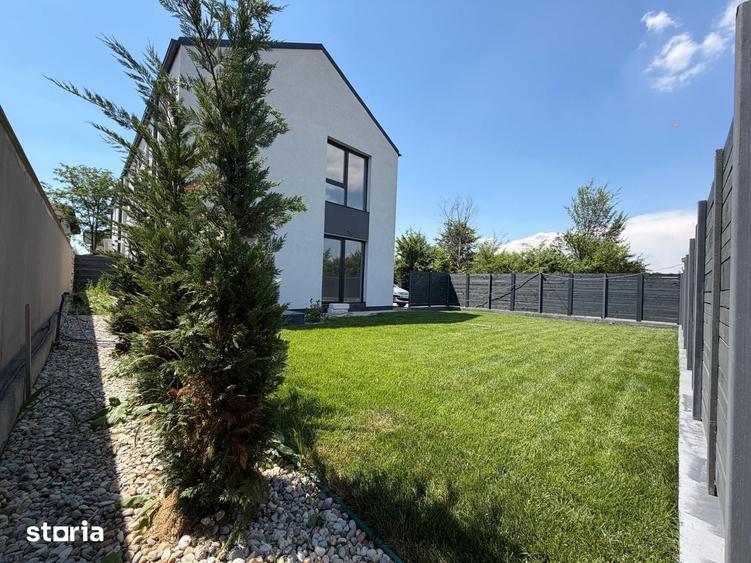 Casă cu 5 camere cu Teren 410 Mp în Corbeanca