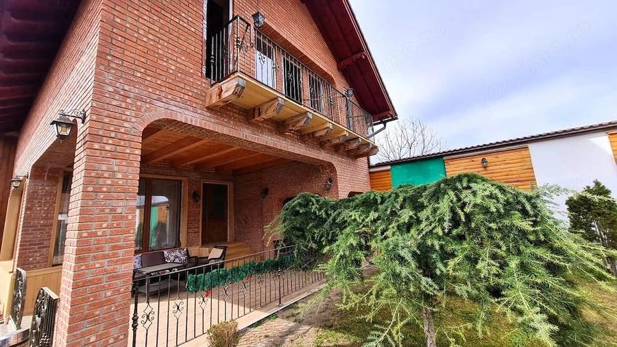 Casă cu Teren 2550 Mp în Central