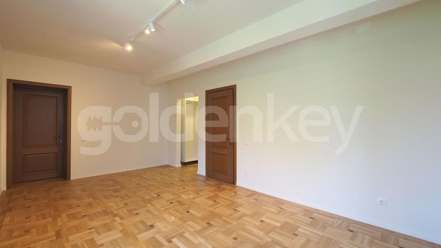 Apartament cu 3 camere decomandat în Herăstrău