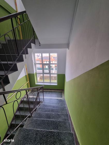 Garsonieră decomandată, mobilată în Gruia