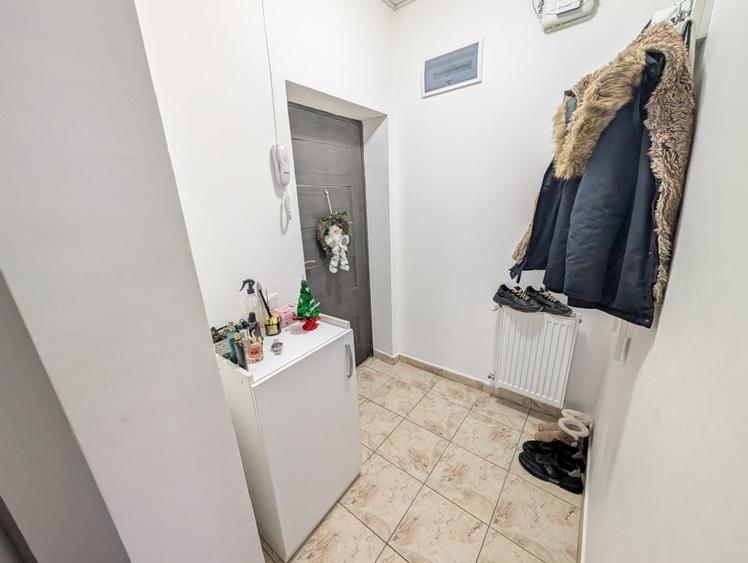 Apartament cu 2 camere, mobilat în Odăi