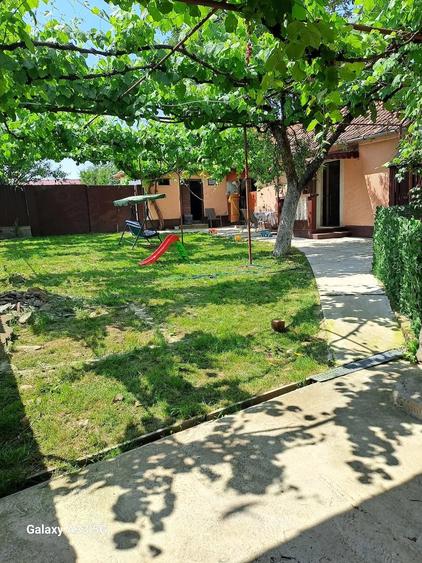 Casă cu 3 camere cu Teren 870 Mp în Ucuriș
