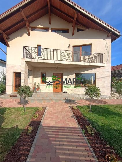 Casă cu 5 camere cu Canalizare în Sud