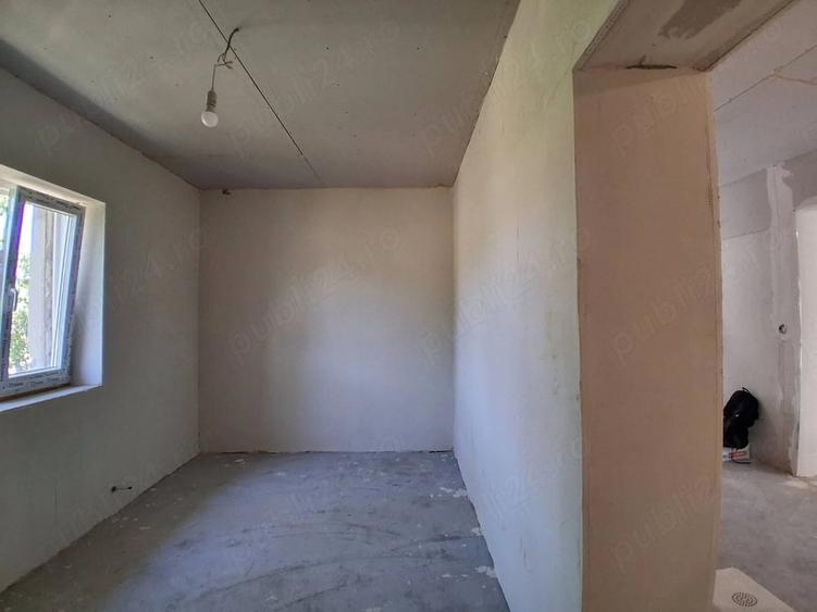 Casă cu 2 camere cu Teren 1520 Mp în Exterior Vest