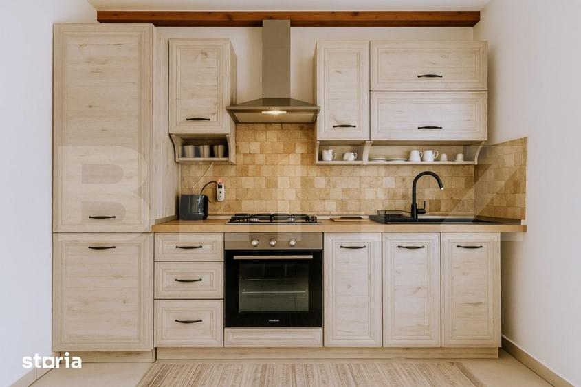 Casă cu 5 camere cu Teren 1000 Mp în Horea