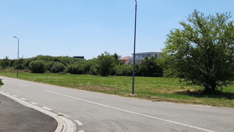 Teren agricol extravilan de 6330 mp, în Ghiroda