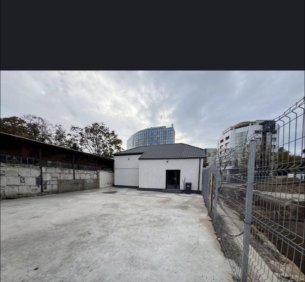 Spațiu comercial, de 160 mp, în Central