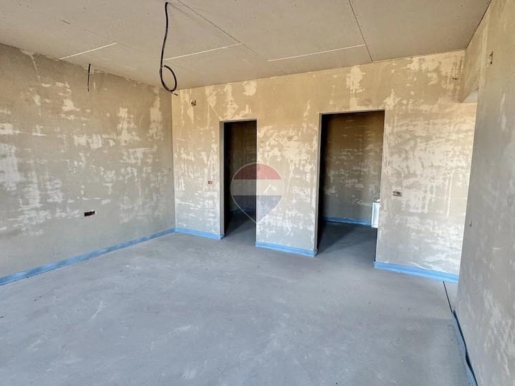 Casă cu 4 camere cu Teren 800 Mp în Livada de Bihor