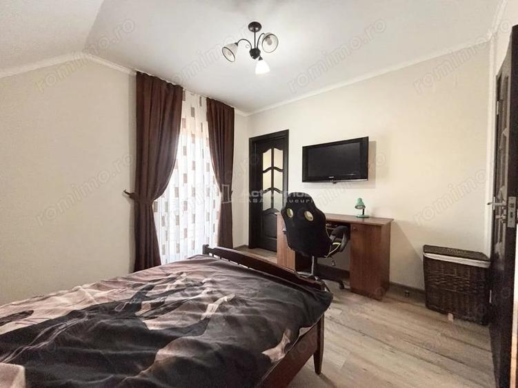 Casă cu 2 camere cu Teren 300 Mp în Sânmartin