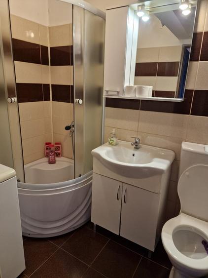 Apartament cu 2 camere, mobilat în Central