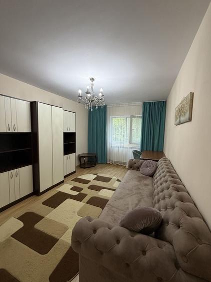 Apartament cu 2 camere decomandat în Nicolina
