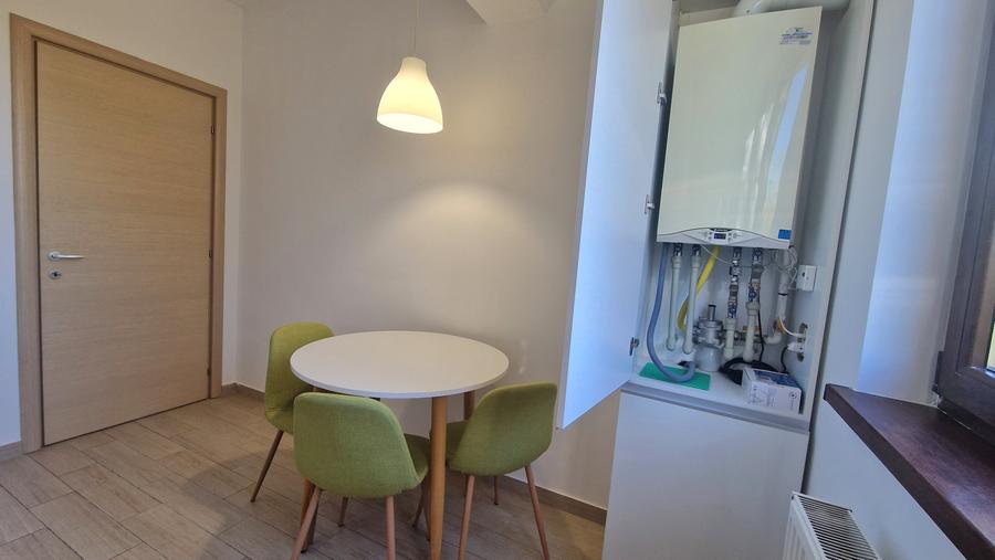 Apartament cu 2 camere semidecomandat, mobilat în Crângași