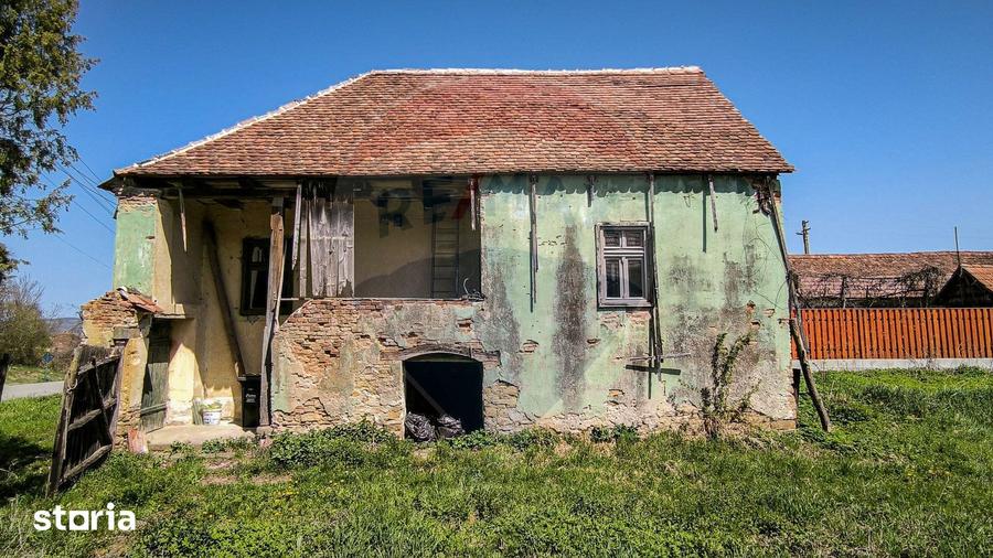 Casă cu 4 camere cu Teren 1345 Mp în Bruiu