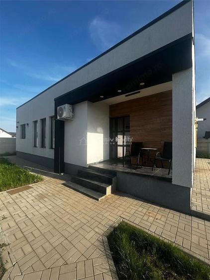Casă cu 4 camere cu Teren 350 Mp în Central