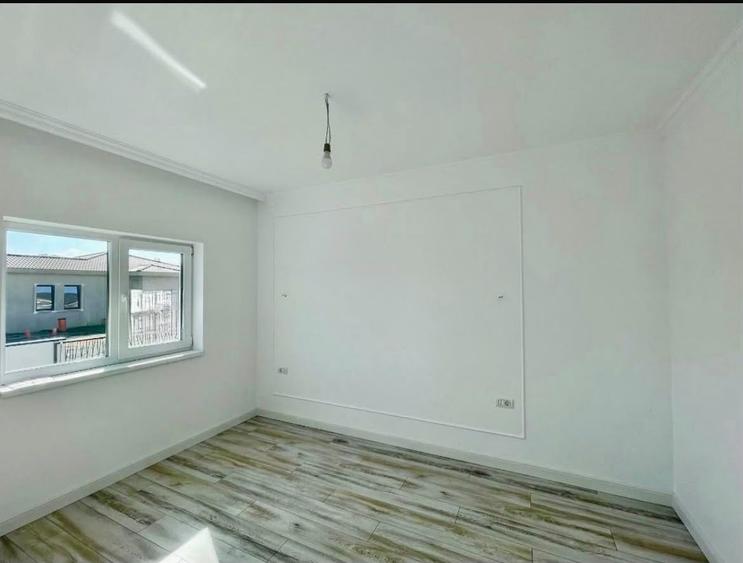 Duplex cu 3 camere cu Canalizare în Moșnița Nouă