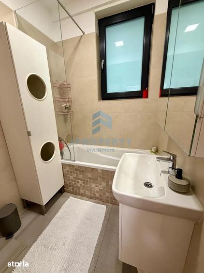 Apartament cu 3 camere semidecomandat în 13 Septembrie