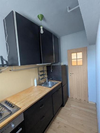 Garsonieră decomandată în Titulescu