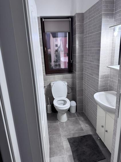 Apartament cu 3 camere nedecomandat în Lacul Morii