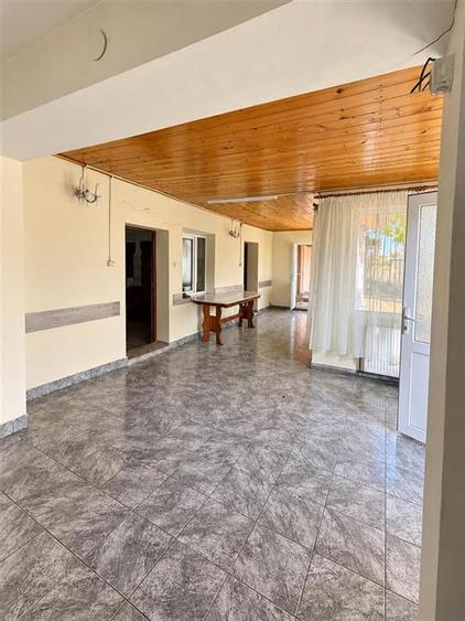 Casă cu 4 camere cu Teren 1439 Mp în Oșorhei