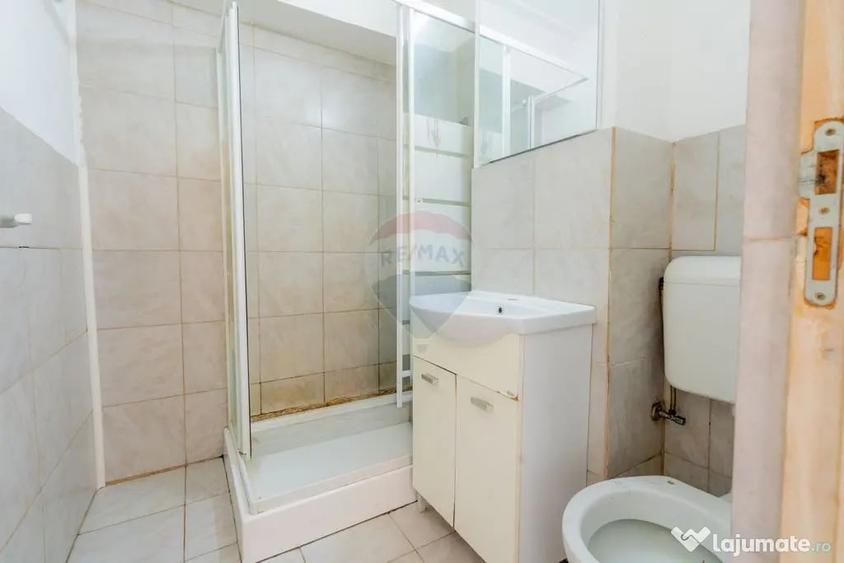 Apartament cu 3 camere decomandat în Fundeni