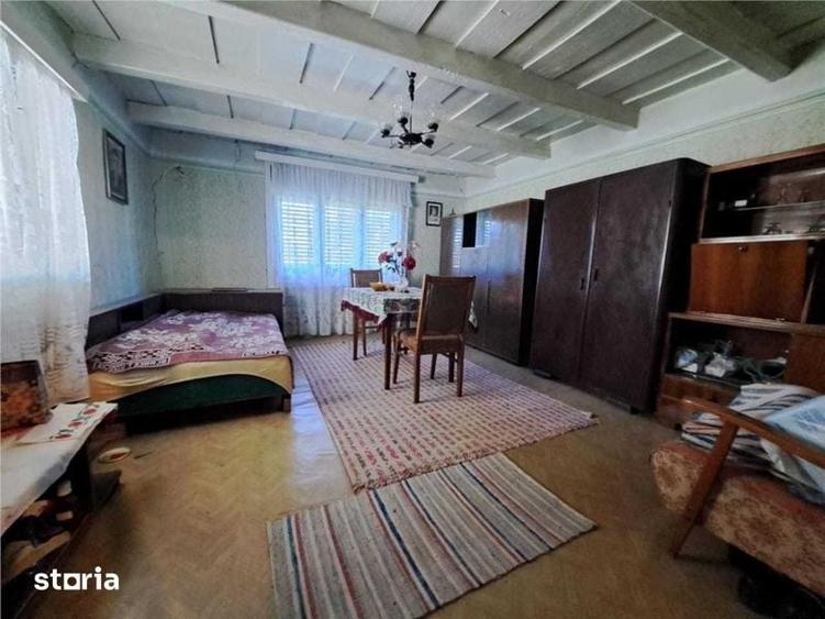 Casă cu 2 camere semidecomandat cu Teren 92 Mp în Cetariu
