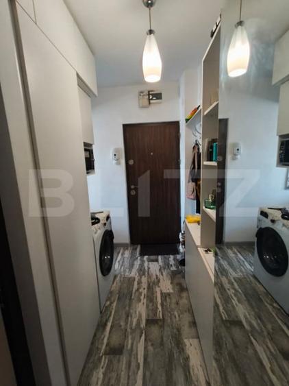Apartament cu 2 camere semidecomandat în Craiovița Nouă