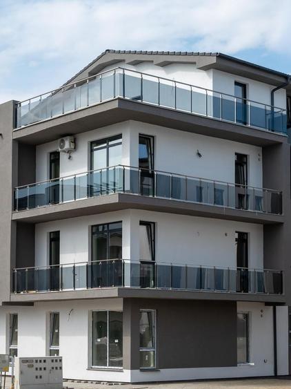 Apartament cu 2 camere decomandat în Giroc