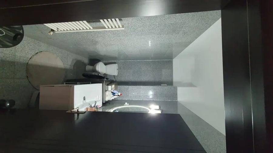 Apartament cu 3 camere decomandat în Vest