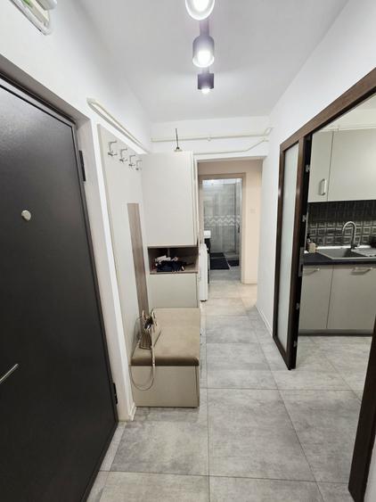 Apartament cu 2 camere decomandat în 1 Mai