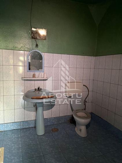 Casă individuală cu 4 camere cu Canalizare în Suștra
