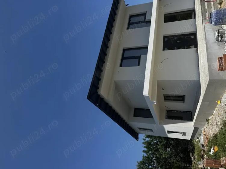 Casă cu 3 camere în Bradu
