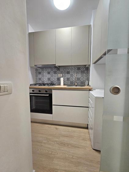 Apartament cu 2 camere decomandat, mobilat în Apărătorii Patriei
