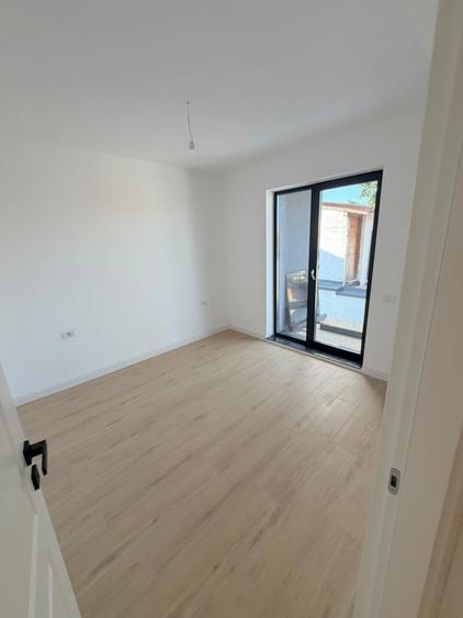 Duplex cu 4 camere cu Canalizare în Chitila