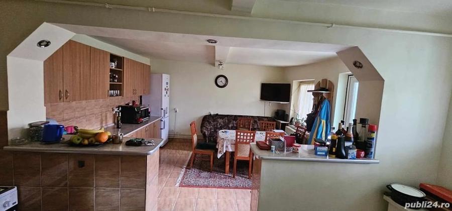 Casă cu 3 camere cu Teren 1550 Mp în Central