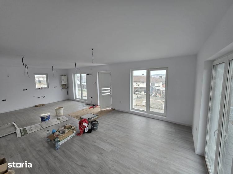 Casă cu 4 camere cu Teren 500 Mp în Unirii