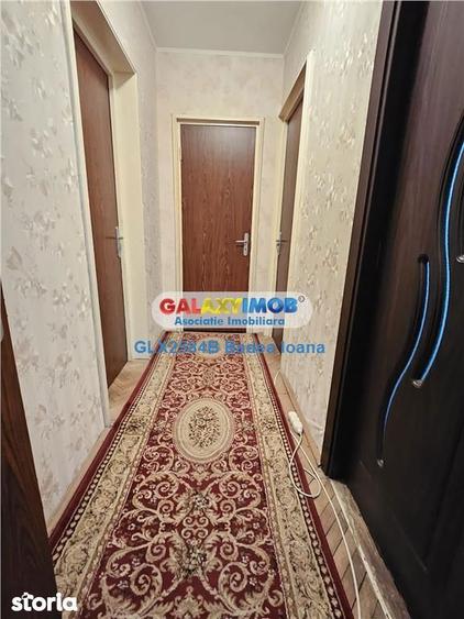 Apartament cu 3 camere semidecomandat în Dristor