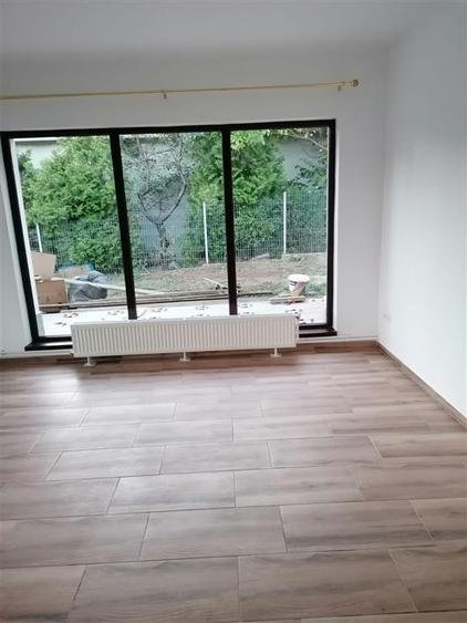 Apartament cu 4 camere decomandat, mobilat în Bucium