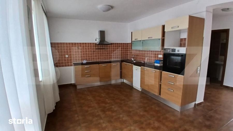 Vila de vanzare, 300 mp, zona Livezeni - 11