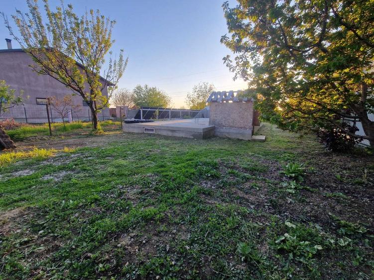 Casă cu 3 camere în Călinești