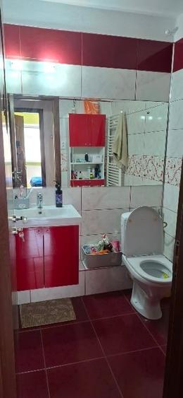 Apartament cu 2 camere decomandat, mobilat în Colentina