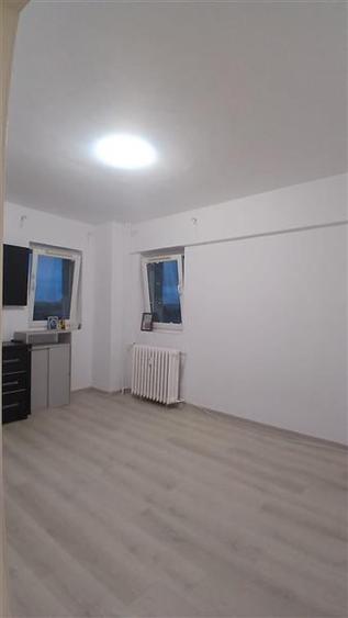 Apartament cu 3 camere decomandat, mobilat în Basarabia