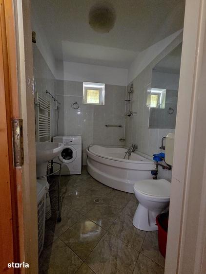 Casă cu 3 camere cu Teren 72.2 Mp în Tractorul